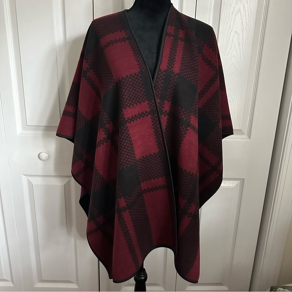Ike Behar Poncho Womens One Size Red Black Plaid Ruana Open Front Cape Lagenlook